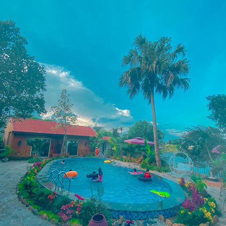 D&D Riverside Homestay Xuan Son ภายนอก รูปภาพ