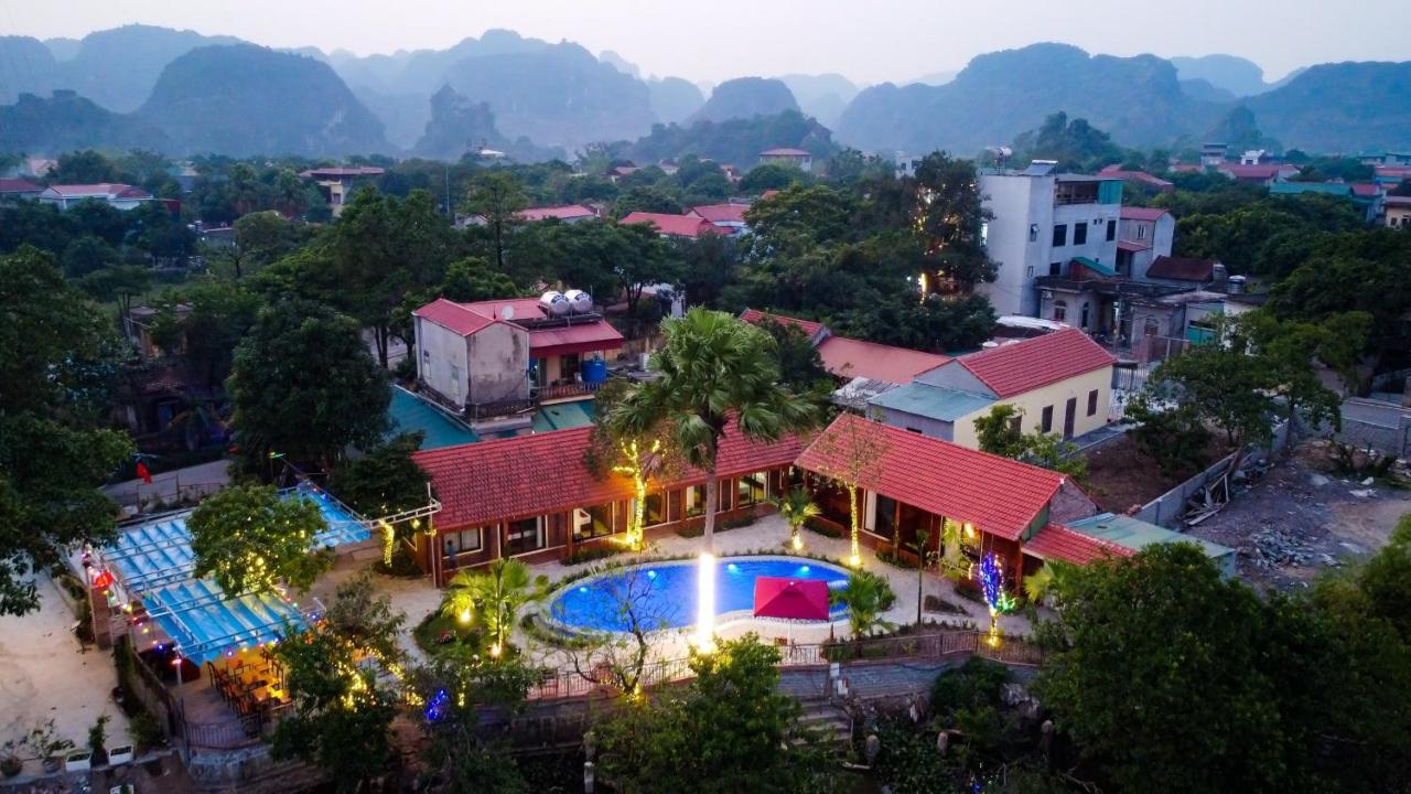 D&D Riverside Homestay Xuan Son ภายนอก รูปภาพ