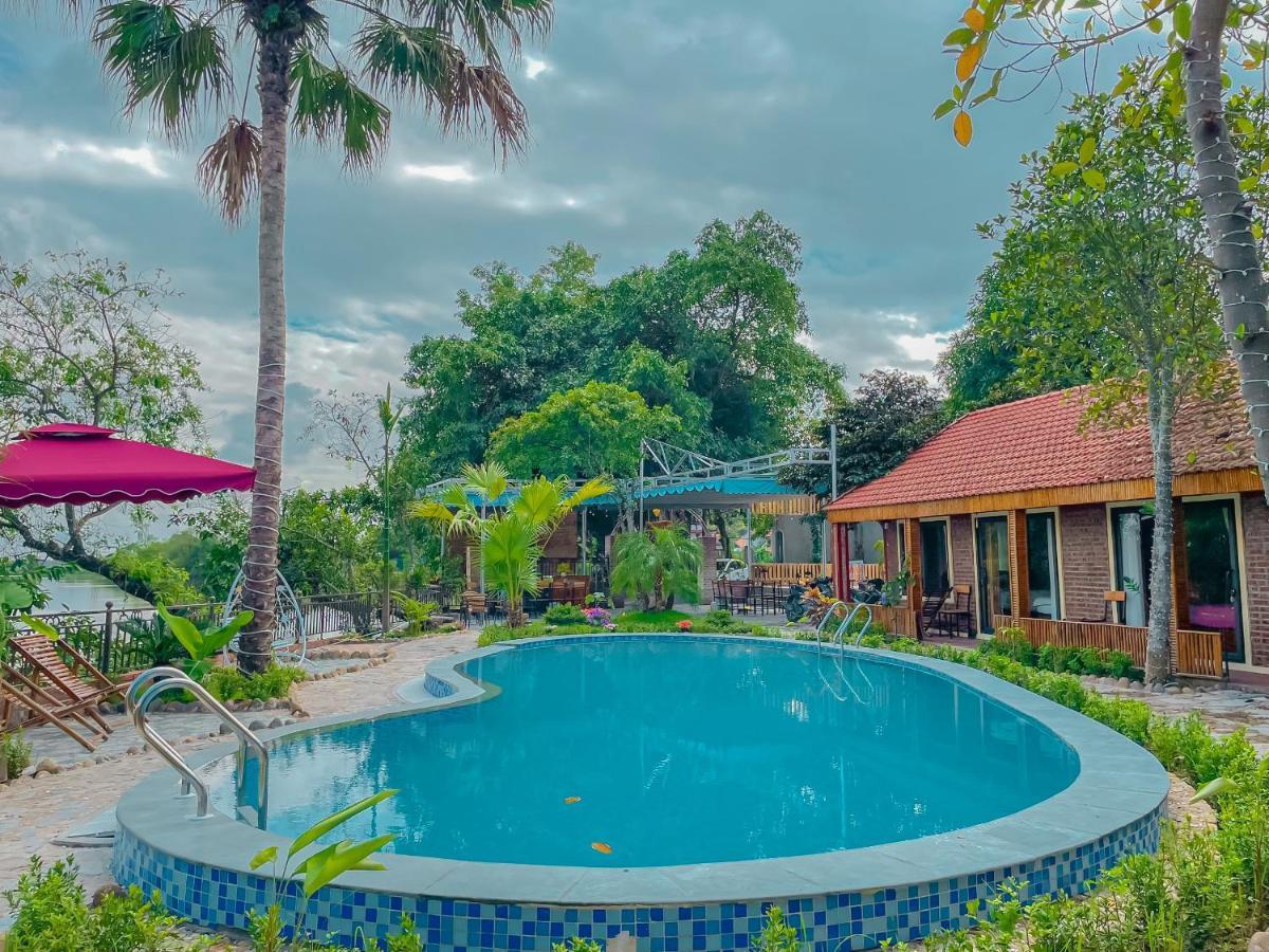 D&D Riverside Homestay Xuan Son ภายนอก รูปภาพ