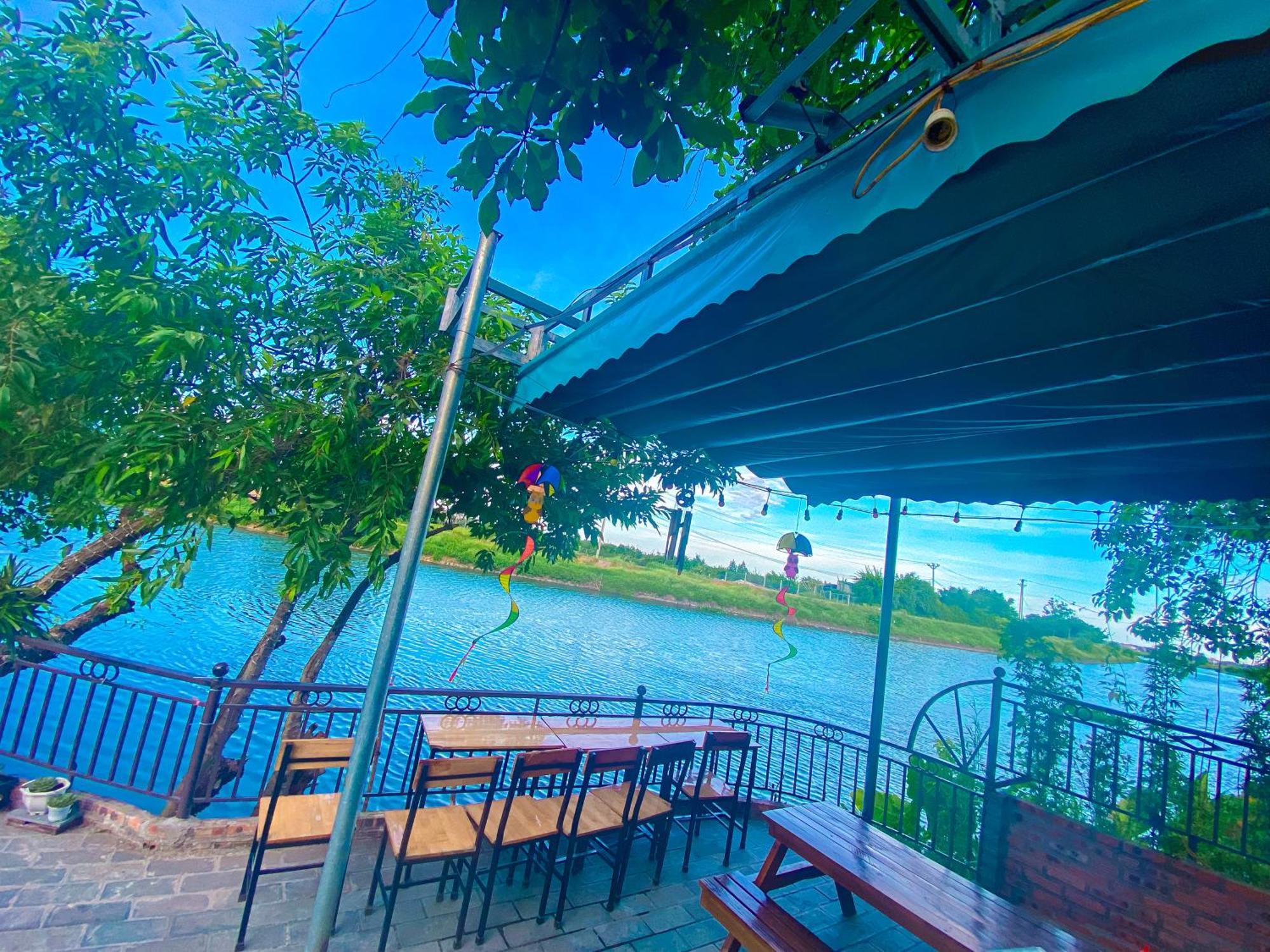 D&D Riverside Homestay Xuan Son ภายนอก รูปภาพ